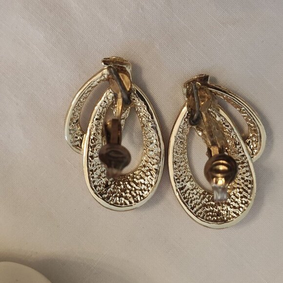 Earrings - Picture 3 of 6